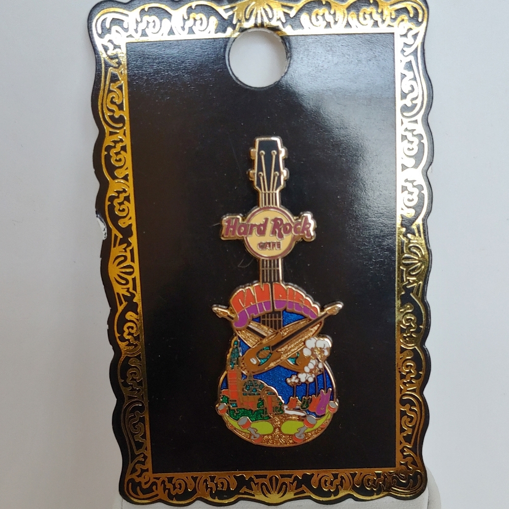 NWT SAN DIEGO Hard Rock Cafe Collectable Pin